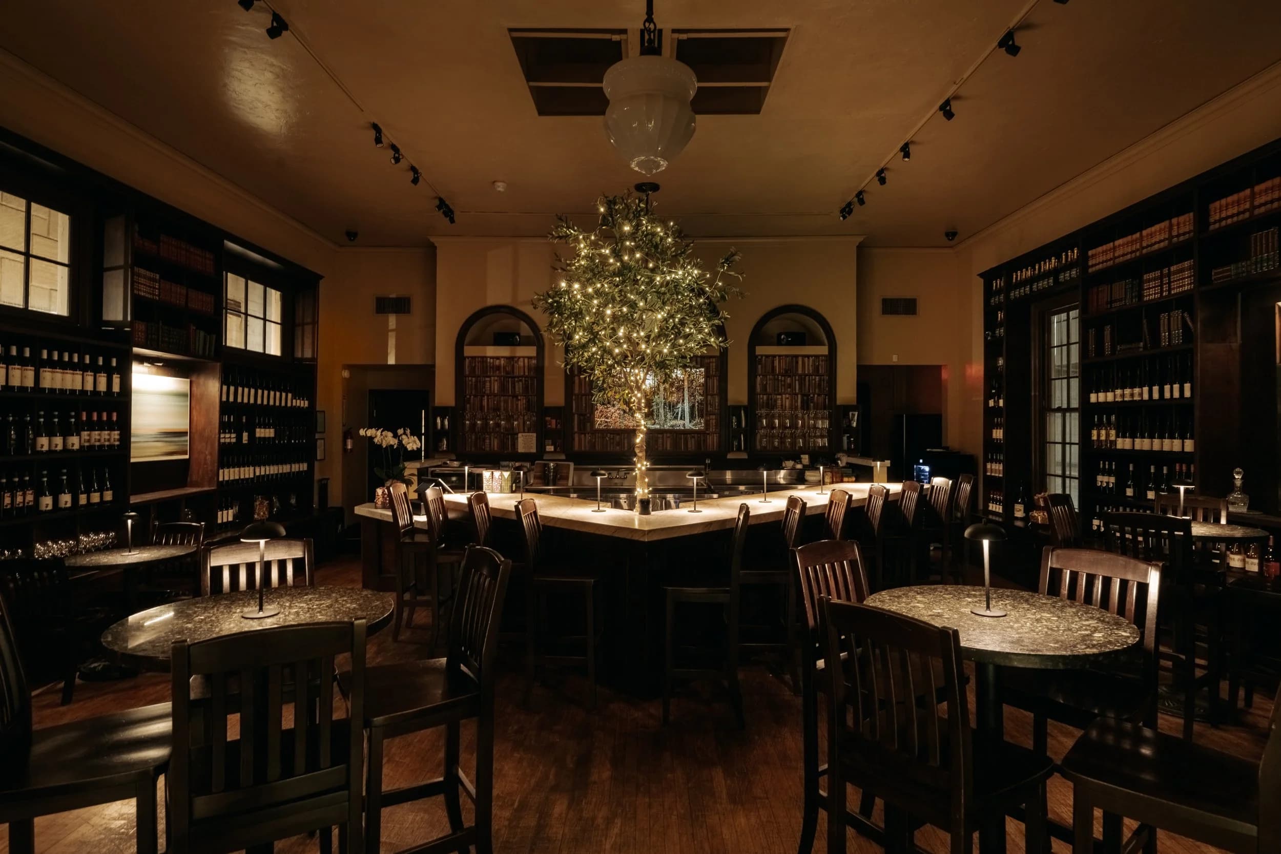 V Wine Room