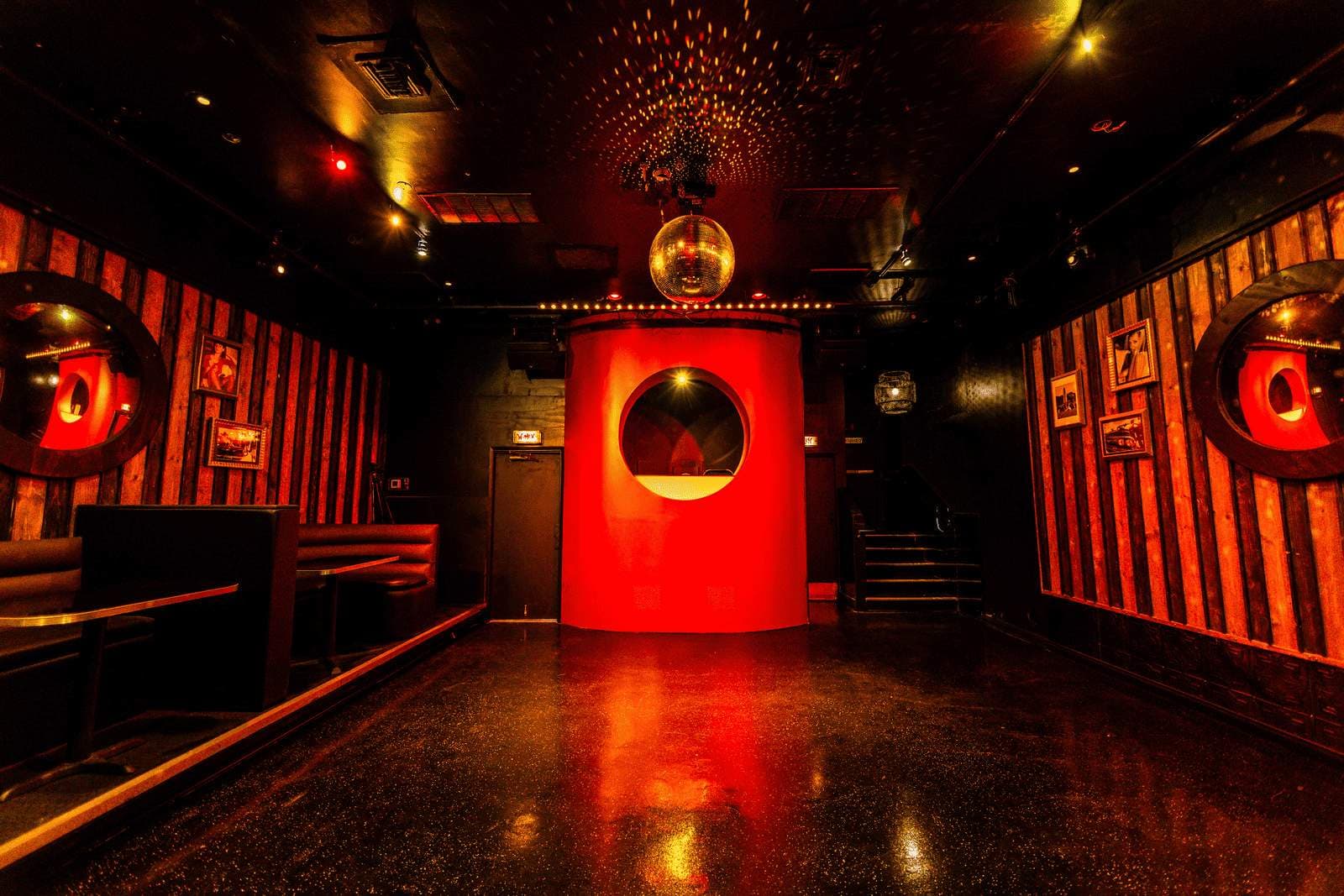 Circle Bar photo 2
