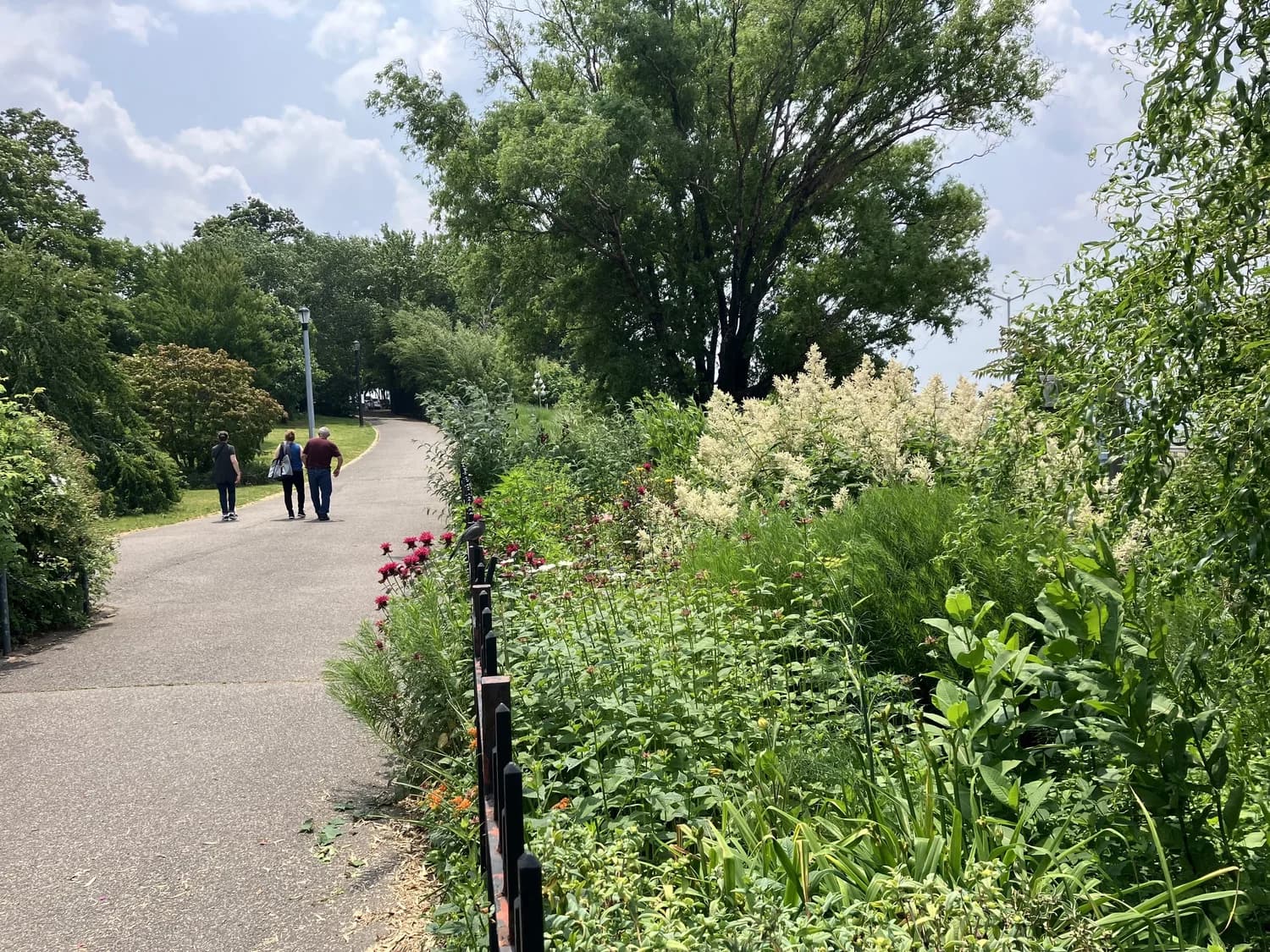 Narrows Botanical Garden