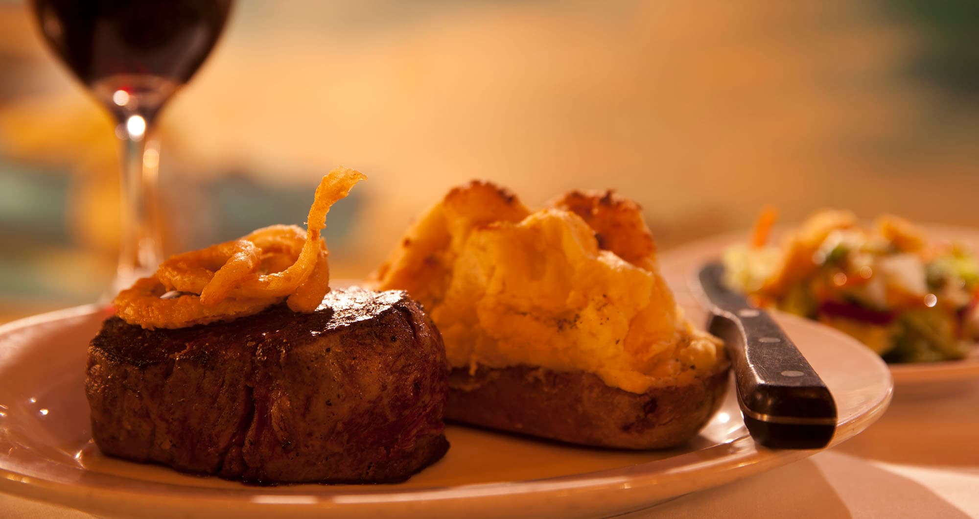 Damon's Steakhouse photo 5