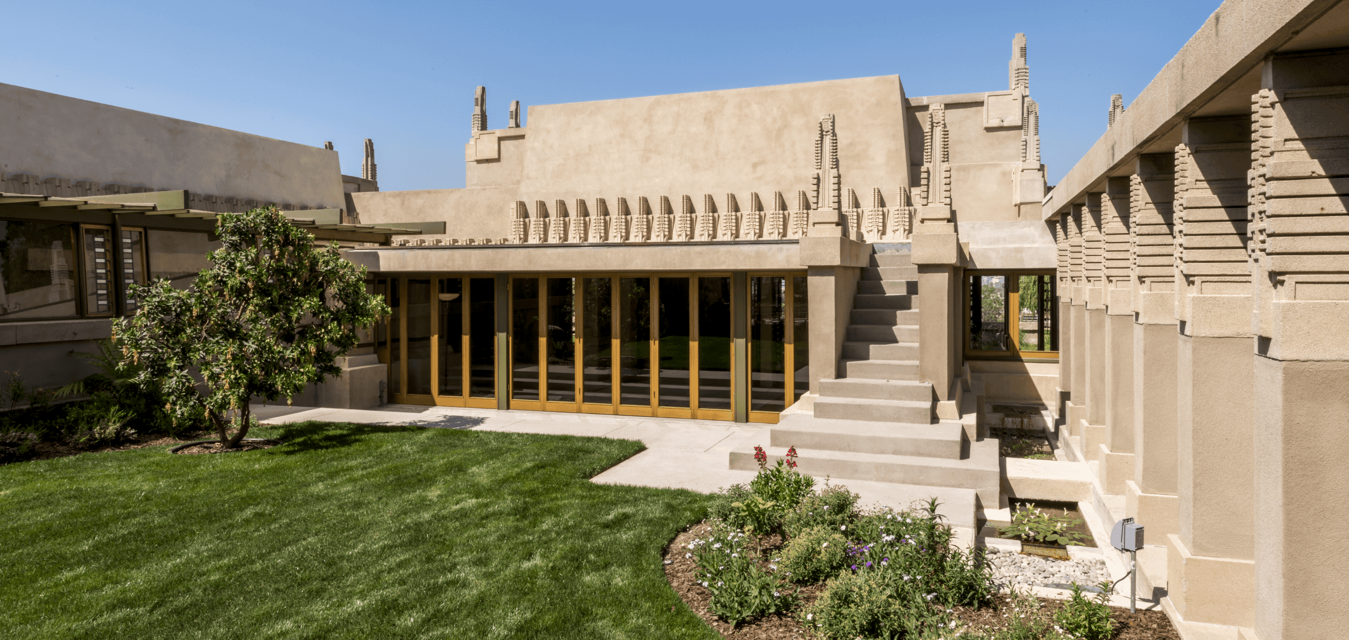 Hollyhock House