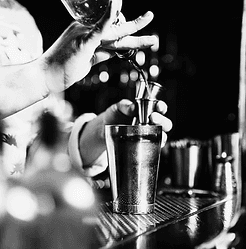 Las Perlas Mezcal Bar