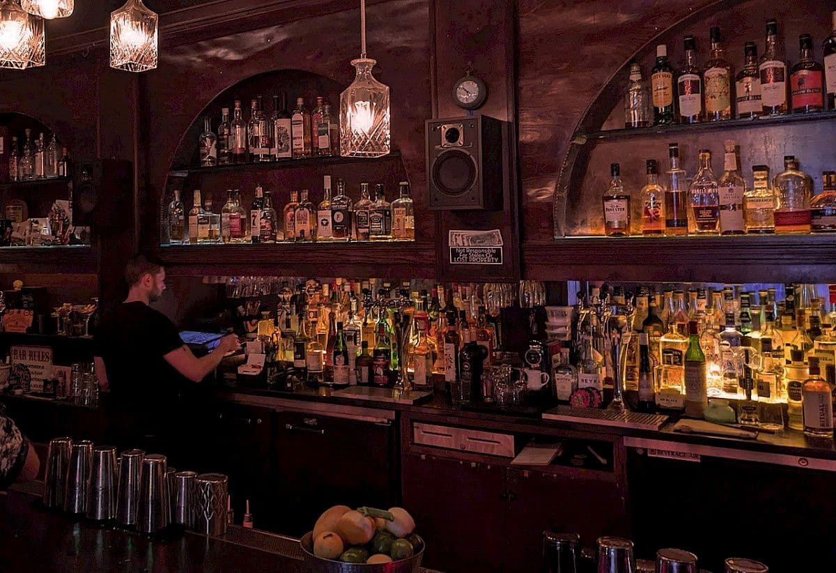 LP Vinyl Bar