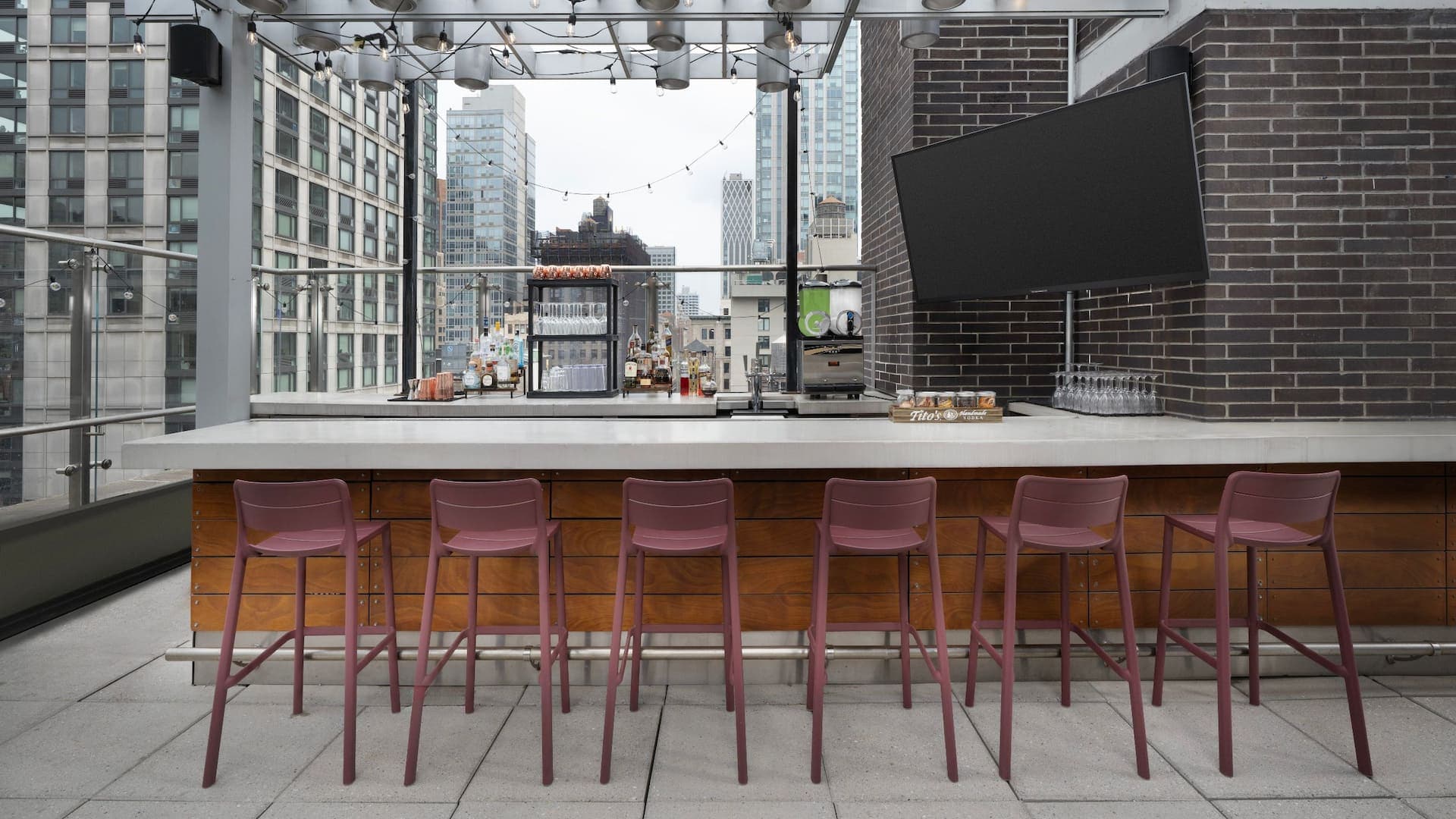 Up on 20 Rooftop Lounge