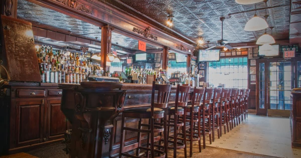 Landmark Tavern