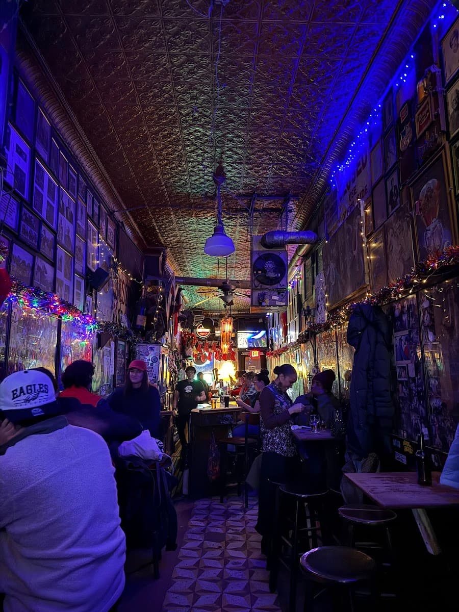 Milano’s Bar